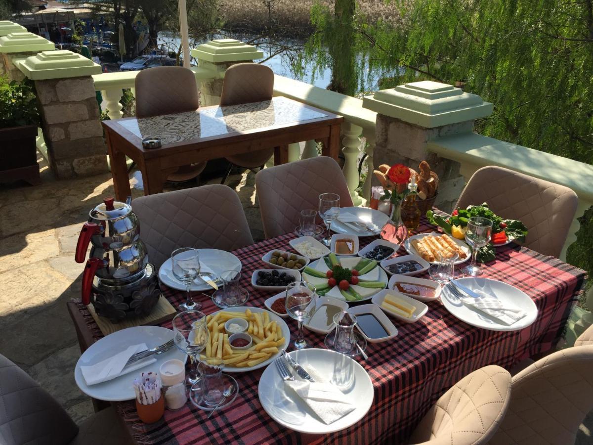 Portofino Boutique Hotel อัคยาคา ภายนอก รูปภาพ