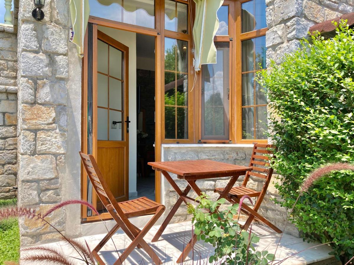 Portofino Boutique Hotel อัคยาคา ภายนอก รูปภาพ