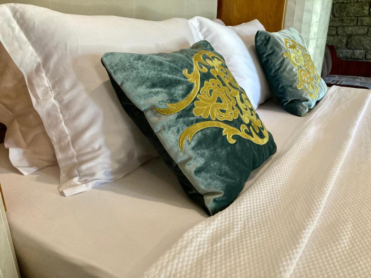Portofino Boutique Hotel อัคยาคา ภายนอก รูปภาพ