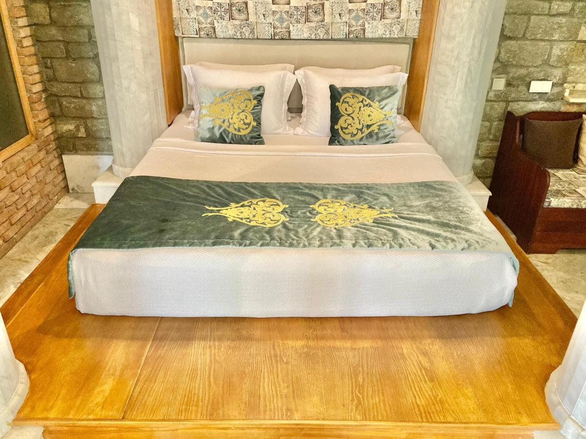 Portofino Boutique Hotel อัคยาคา ภายนอก รูปภาพ