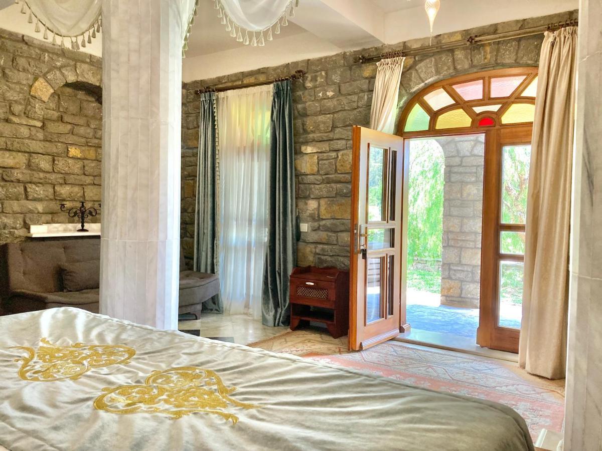 Portofino Boutique Hotel อัคยาคา ภายนอก รูปภาพ