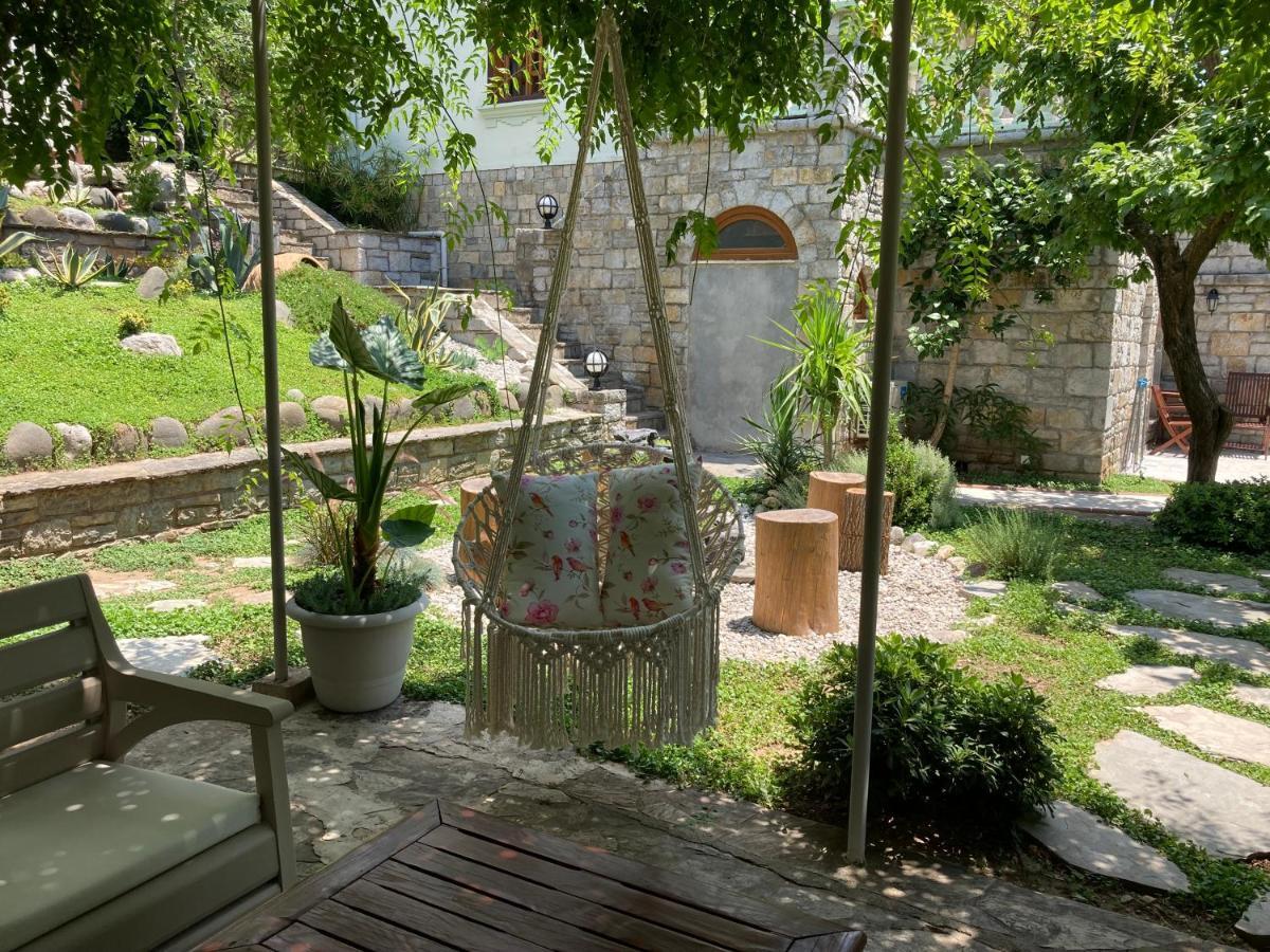 Portofino Boutique Hotel อัคยาคา ภายนอก รูปภาพ