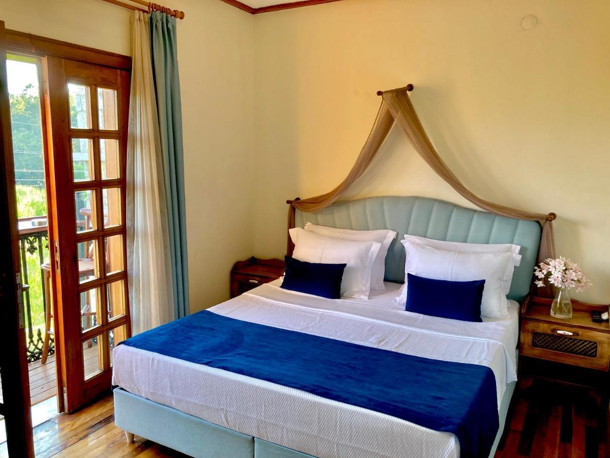 Portofino Boutique Hotel อัคยาคา ภายนอก รูปภาพ