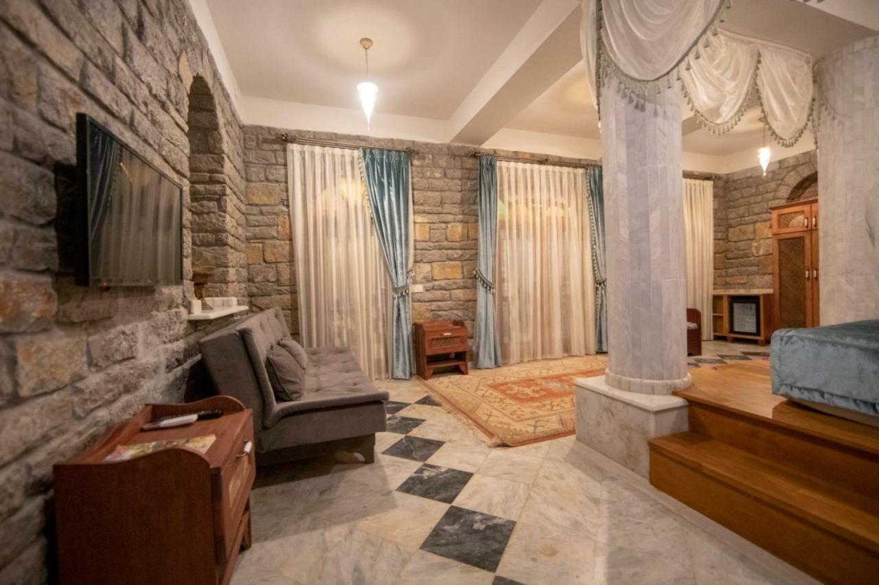 Portofino Boutique Hotel อัคยาคา ภายนอก รูปภาพ